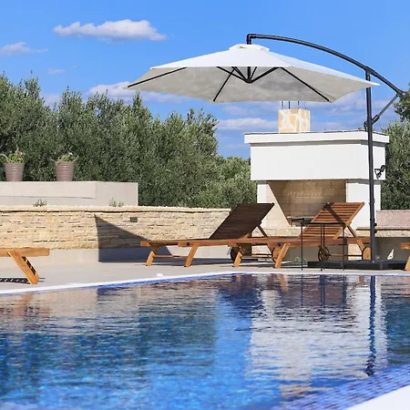 Capan Zadarvillas